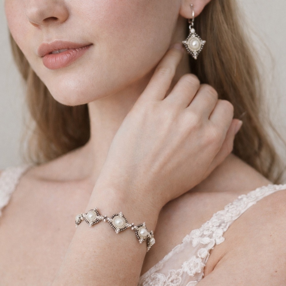Handmade Beaded Pearl Bracelet & Earrings Set – Ivory & Silver, New